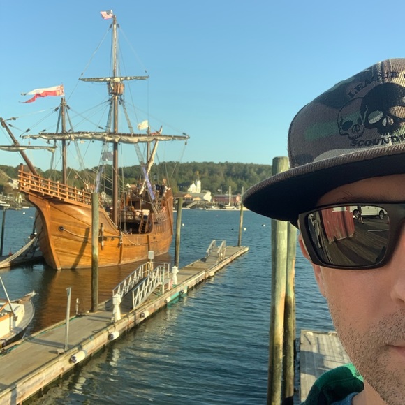 Meet your Posher , George - Picture 2 of 2